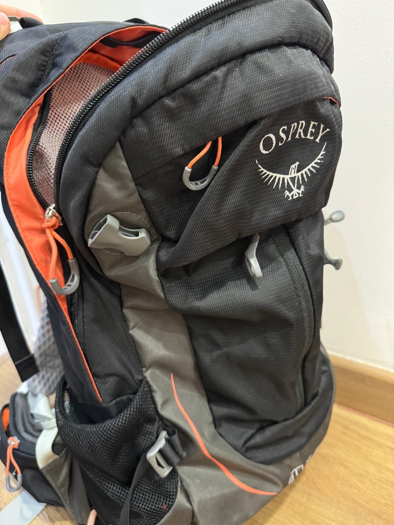 Osprey sirrus hot sale 24 black