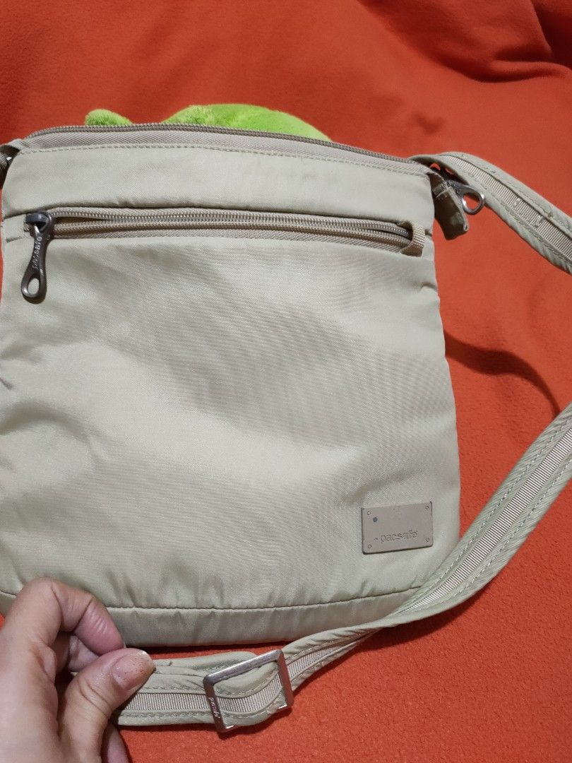 Pacsafe cs50 online