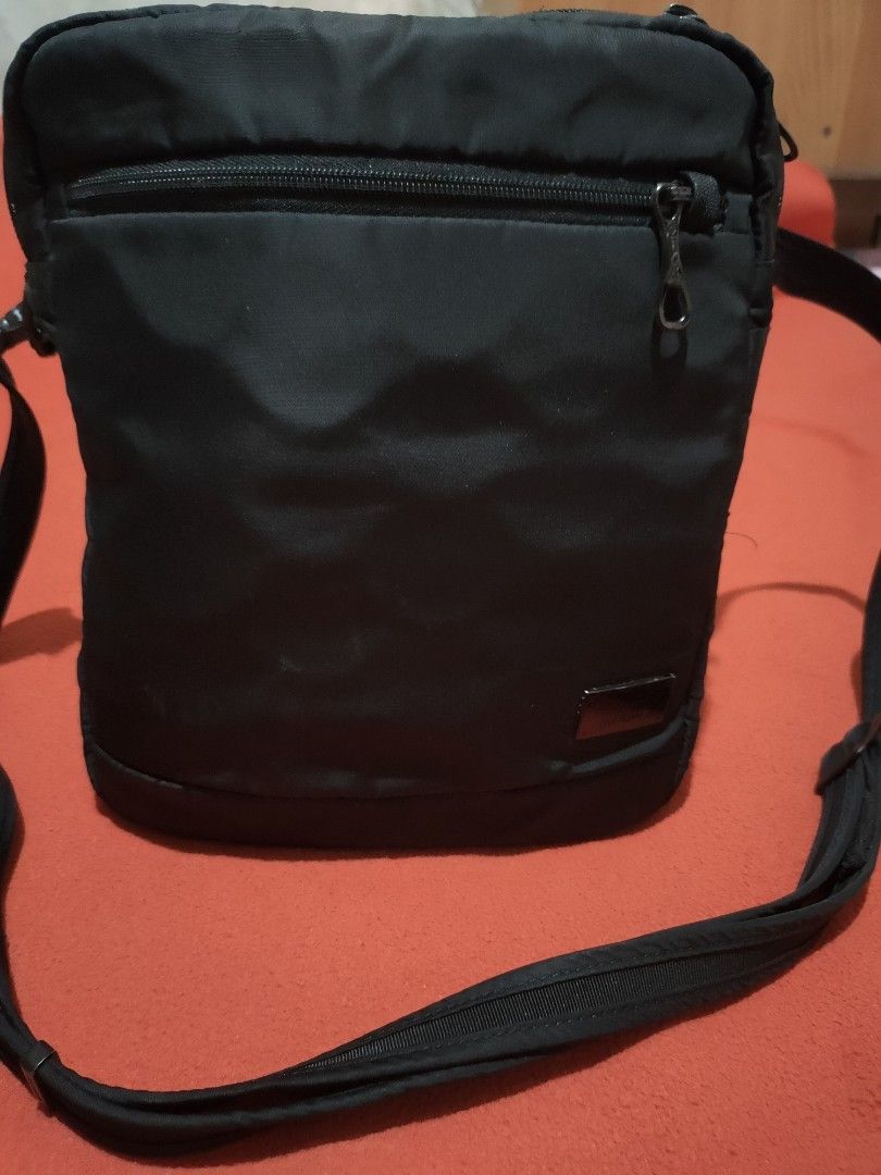 Pacsafe cs150 sale