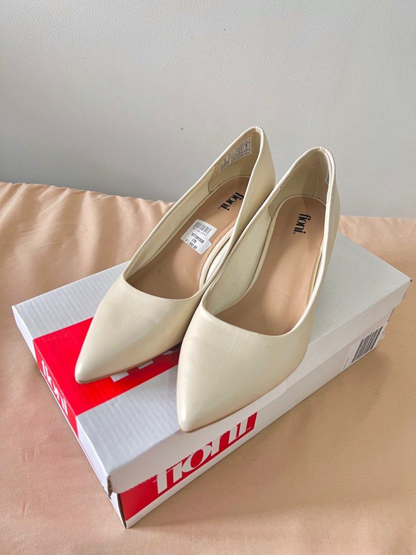Payless Fioni Ivory Beige Heels