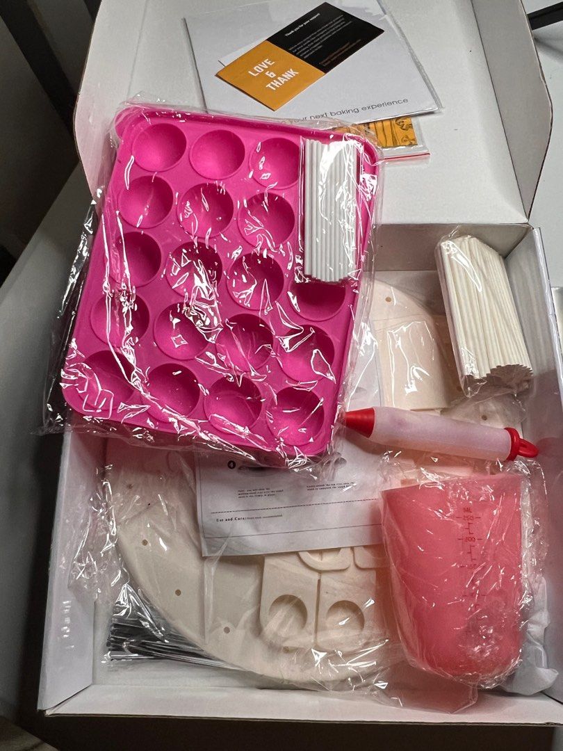 BRAND NEW IMPORTED Pop n Dip Cake Pop Making Kit by Cakes of Eden