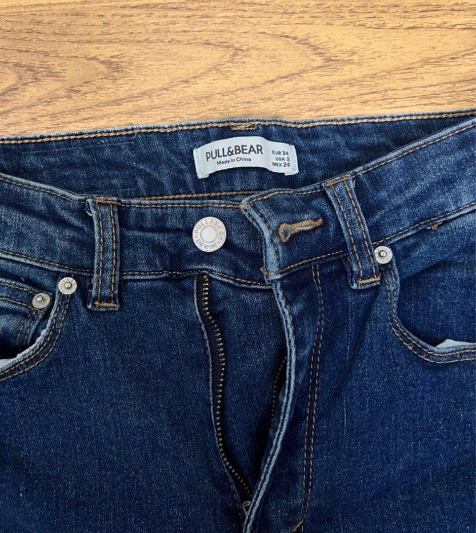 Pull & Bear Flare Jeans 34, Women's Fashion, Bottoms, Jeans & Leggings ...