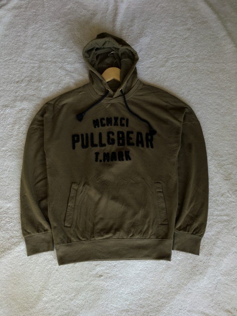Harga hoodie pull and bear army hotsell