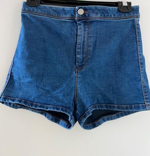 Pull&Bear stretch shorts 38