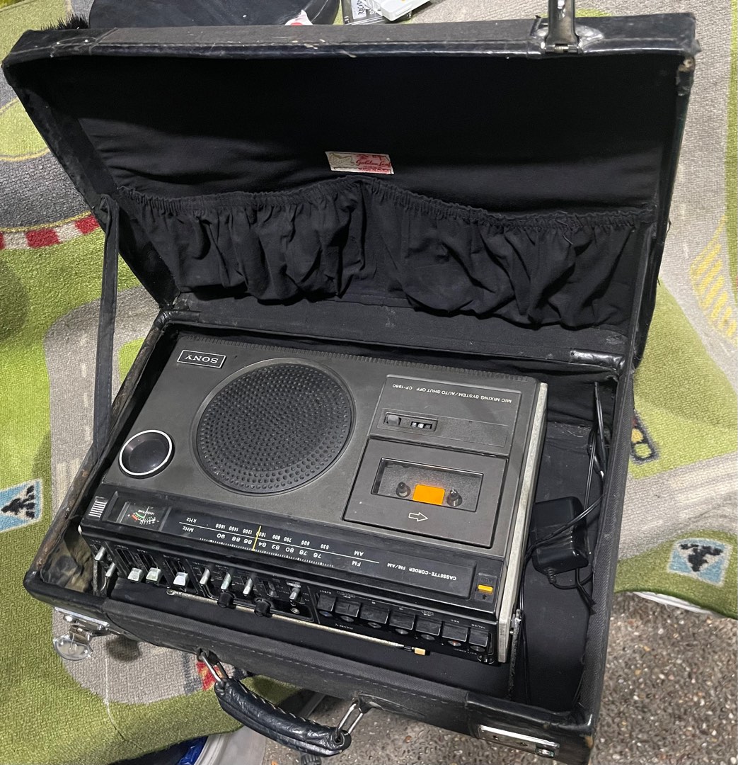 Rare Vintage Sony boombox 1974 radio tape aux input 220v with vintage