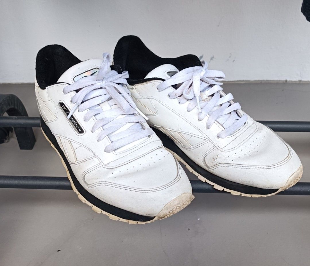 Reebok classic mens best sale sneakers