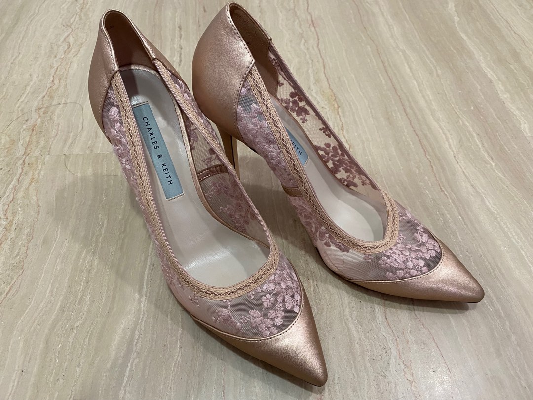 Pump rose gold hotsell