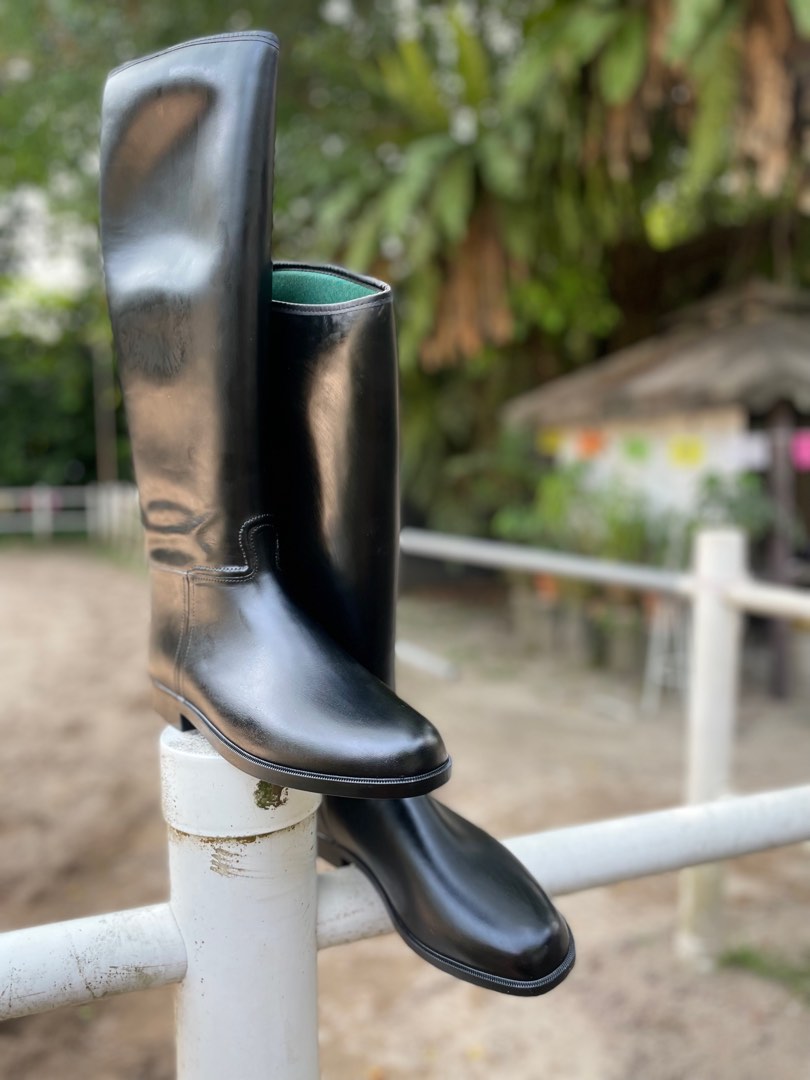 Rubber boots Women s Fashion Footwear Boots on Carousell