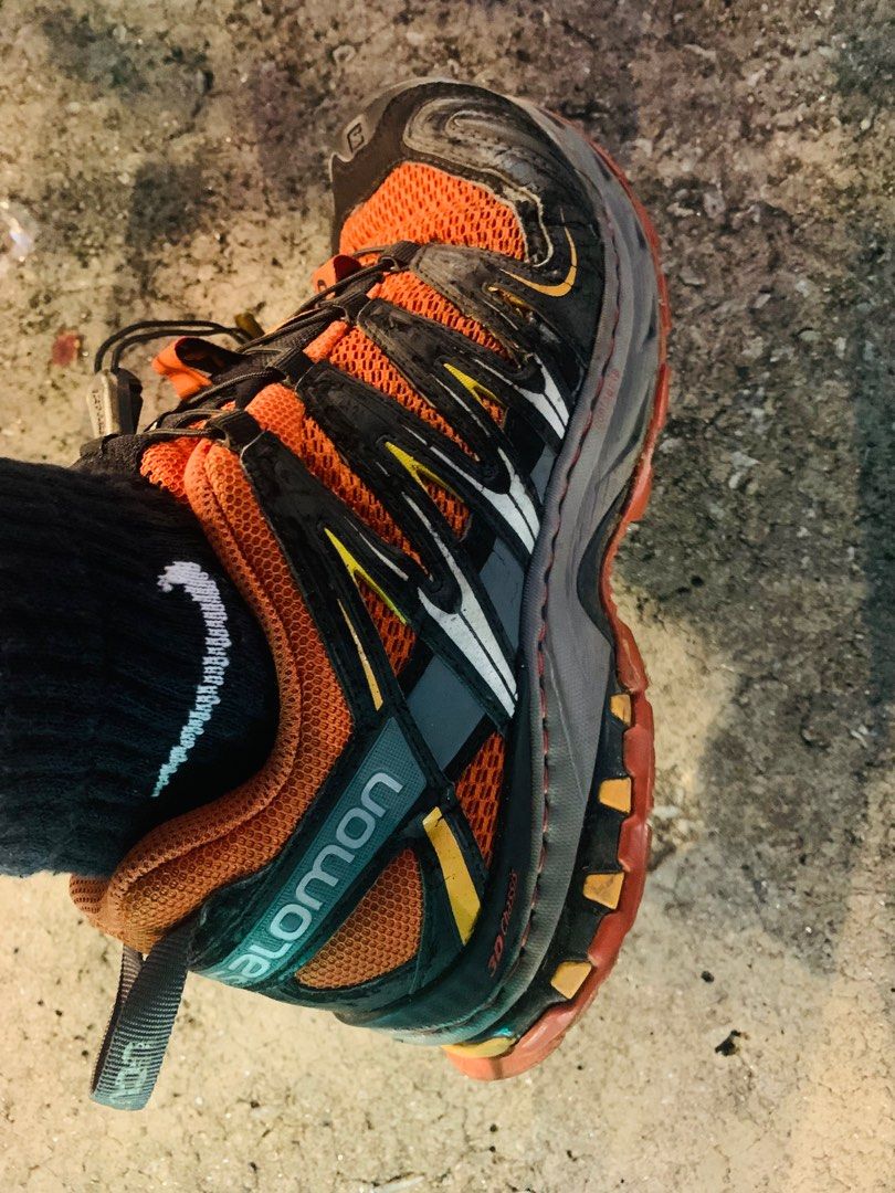 Used salomon clearance shoes