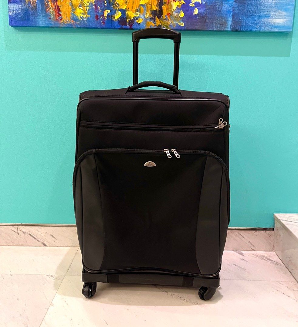Samsonite 25 inch luggage, Hobbies & Toys, Travel, Luggage on Carousell