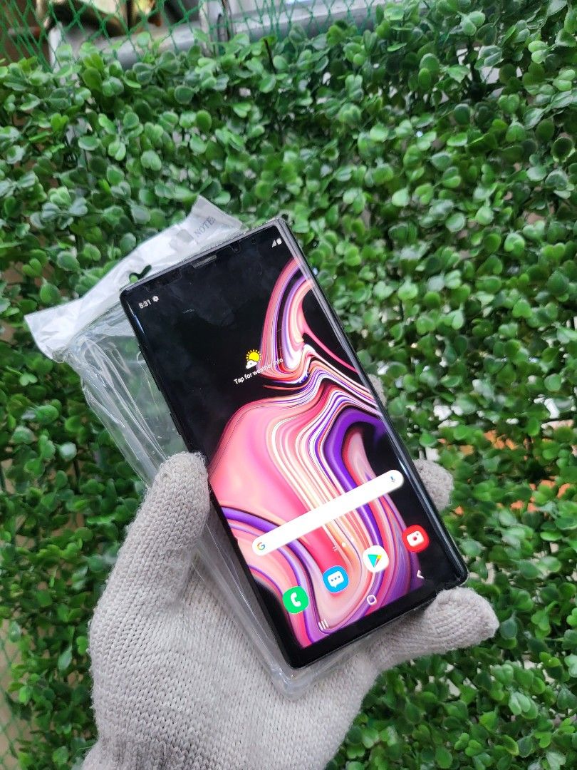 Samsung NOTE 9 (Category: Samsung) located in Quezon City. Submitted by mubrogadgets (Listing ID 1259398241, Image 1). Description: SAMSUNG NOTE 9 dous No issue 🔥may slight amoled burn lang/not vissible 🔥Smooth pang gaming and pang gamit 🔥For sure buyer only pass sa kuwentuhan lang 🔥good sa gaming/super high quality display🎮🕹 🔥super ganda ng camera 🔥No history of repair 🔥pass sa straight swap good sa gaming/super high quality display🎮🕹