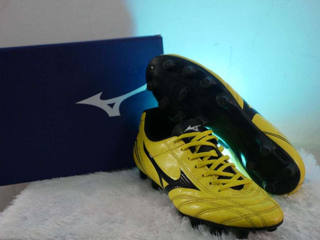 Sepatu mizuno 2025 bolt 1