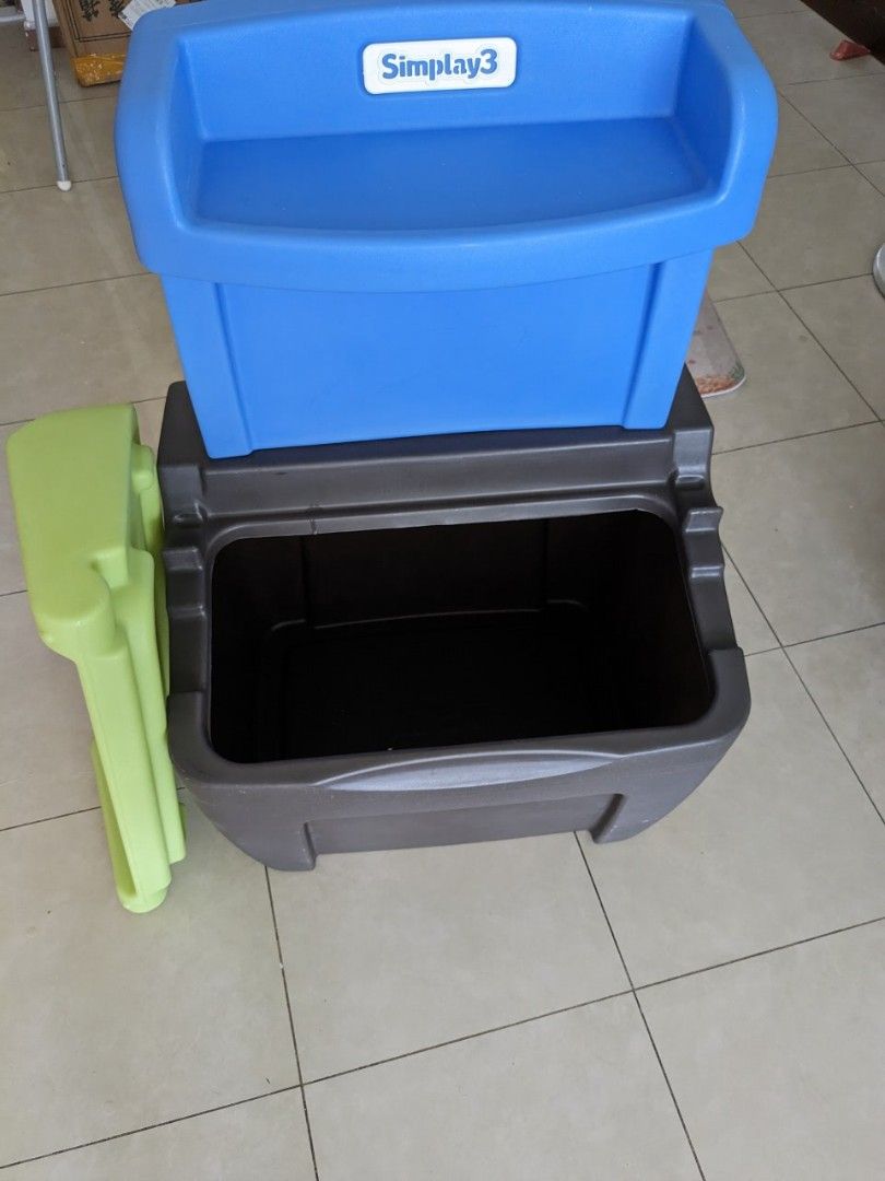 Simplay 3 Toy Box Easel/Storage, Babies & Kids, Baby Nursery & Kids