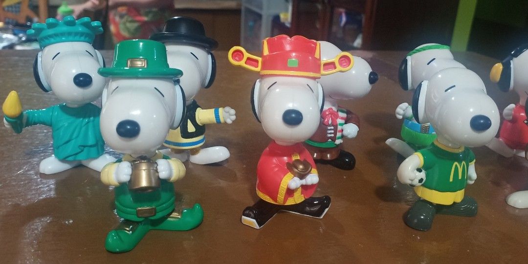 Snoopy Worldtour Collections (Category: Figurines & Statues) located in Baguio. Submitted by nyle1530 (Listing ID 1259276695, Image 2). Description: ⭕Snoopy World Tour Collectibles Figurines capturing Snoopy's global escapades © UFS HK 01 13pcs.