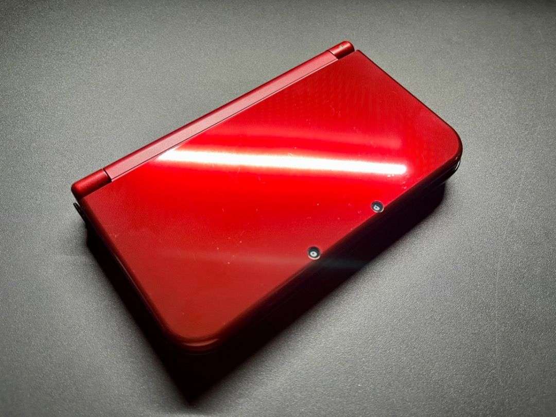 O protótipo parecido com o Nintendo 3DS da Tassei Denki oferece duas telas  FHD de 90 Hz e 600 nits, alimentadas pela APU AMD Ryzen 5 Zen 4 e RDNA 3 -   News