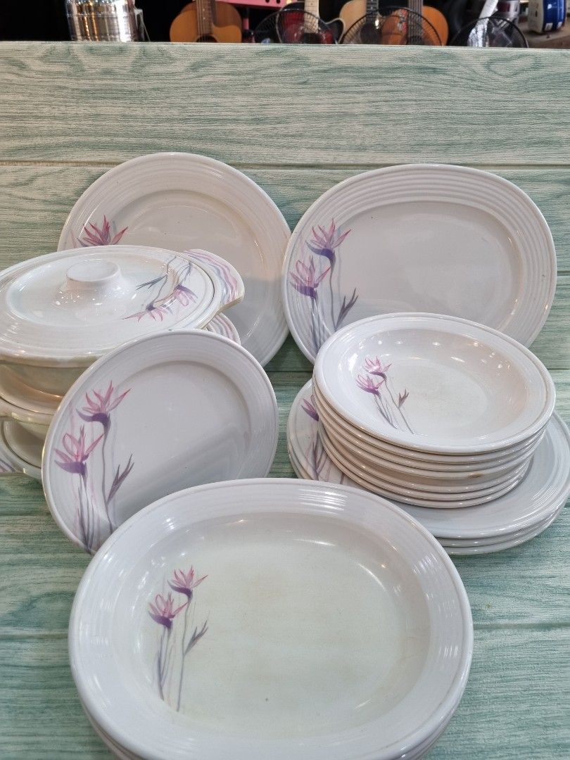 Tupperware dinner set clearance