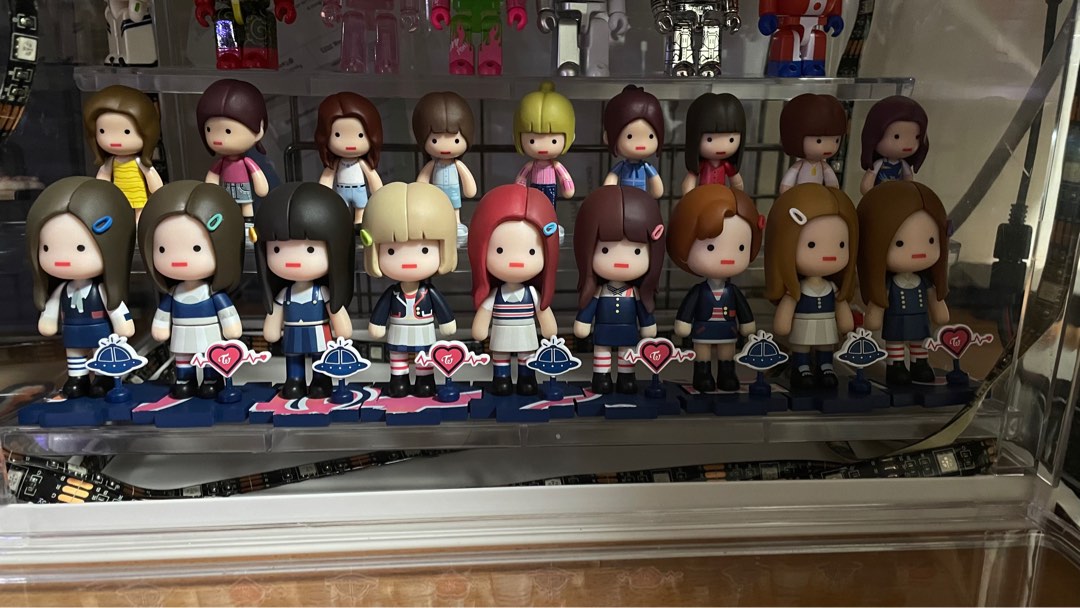Twice Figurines, Hobbies & Toys, Memorabilia & Collectibles, K-Wave on ...