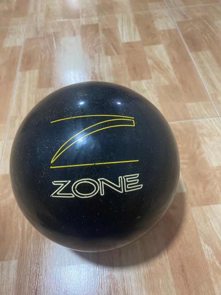 Used bowling balls (10 lbs and 11 lbs), Sports Equipment, Sports