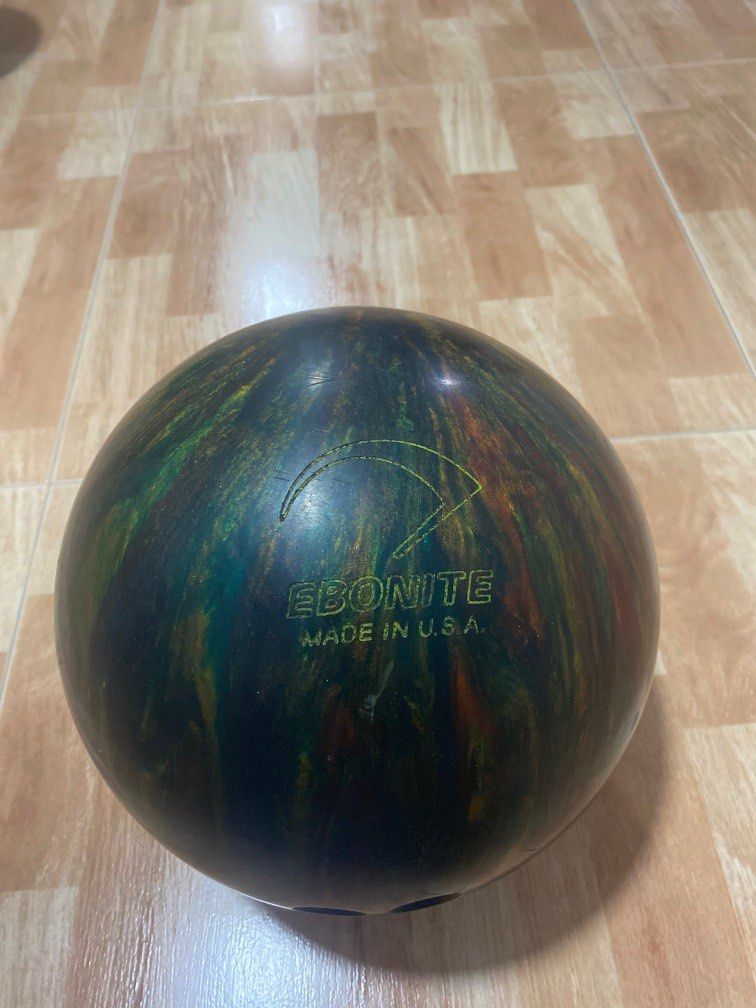 Used bowling balls (10 lbs and 11 lbs), Sports Equipment, Sports