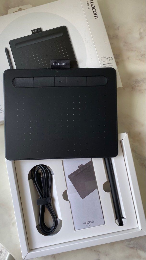 Intuos Pen Tablet Trackpad w/ Bluetooth Black, Computers & Tech, Parts & Accessories