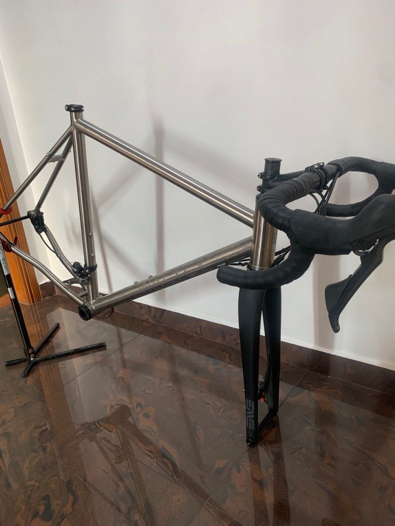 Waltly titanium frame 58cm with enve fork ultegra groupset