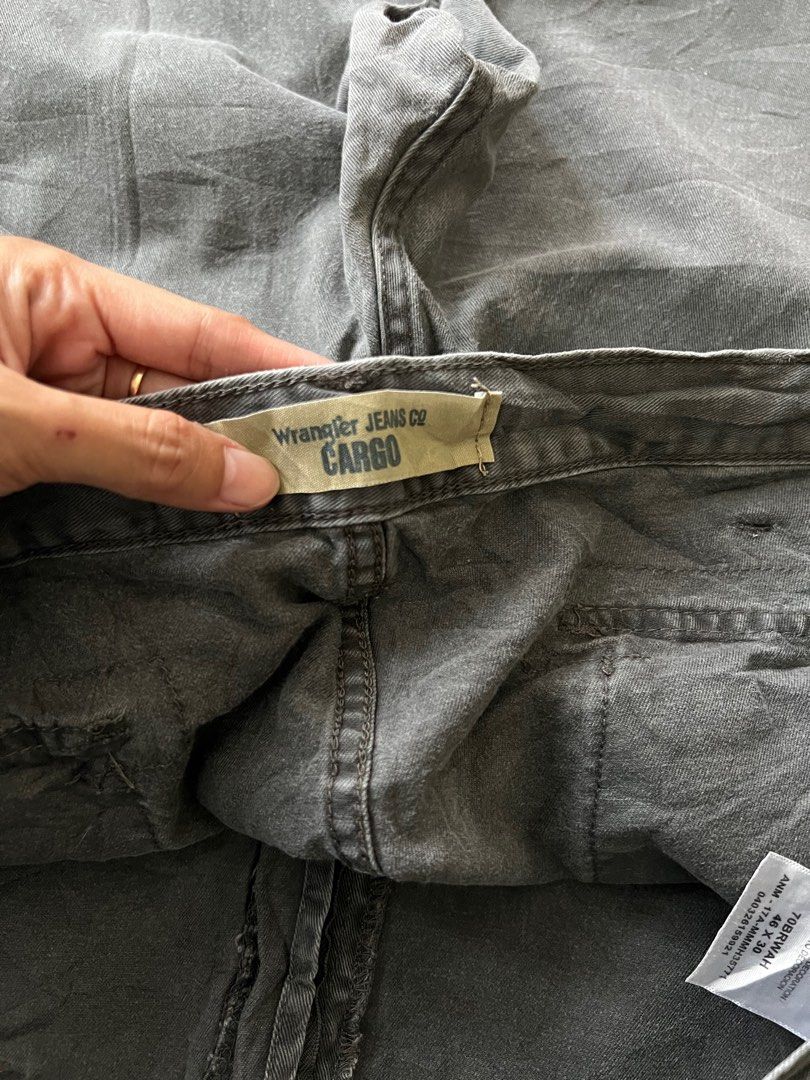 Wrangler gray cargo discount pants