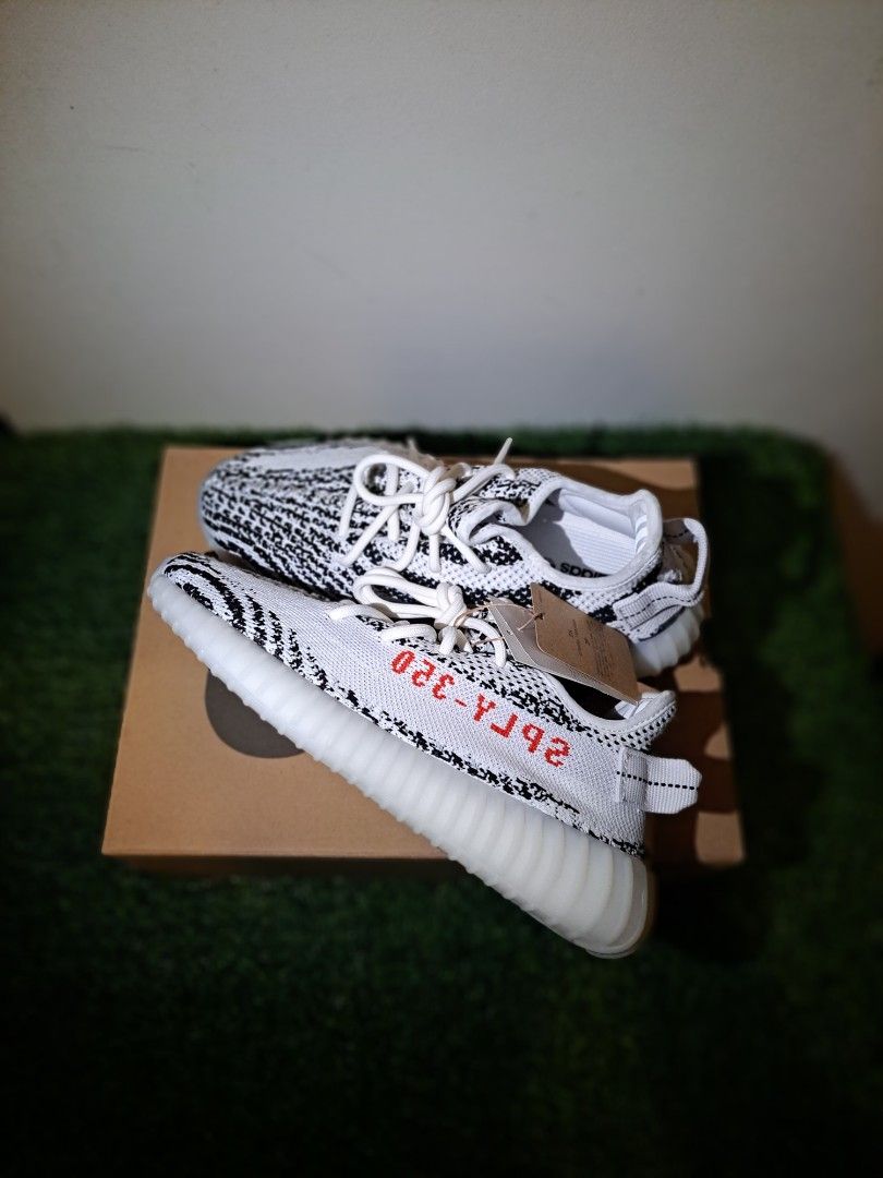 Yeezy boost 350 v2 zebra store size 6.5