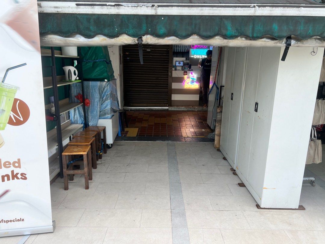 Yellow Box for rent, Property, Others on Carousell