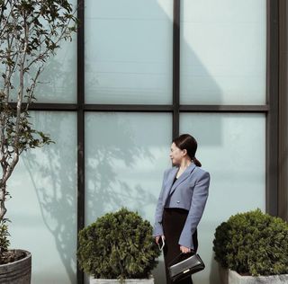 Zara二手正品 女團風藍紫色短版超挺西裝外套 doe