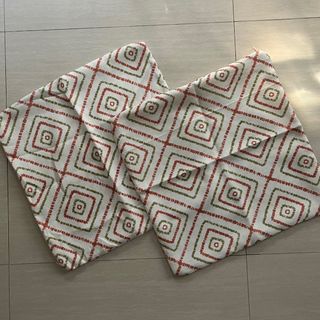 2pcs pillow case (44.5cm x 45cm)