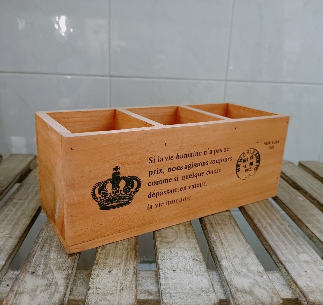 3-Compartment Wooden Box, Hobbies & Toys, Memorabilia & Collectibles ...