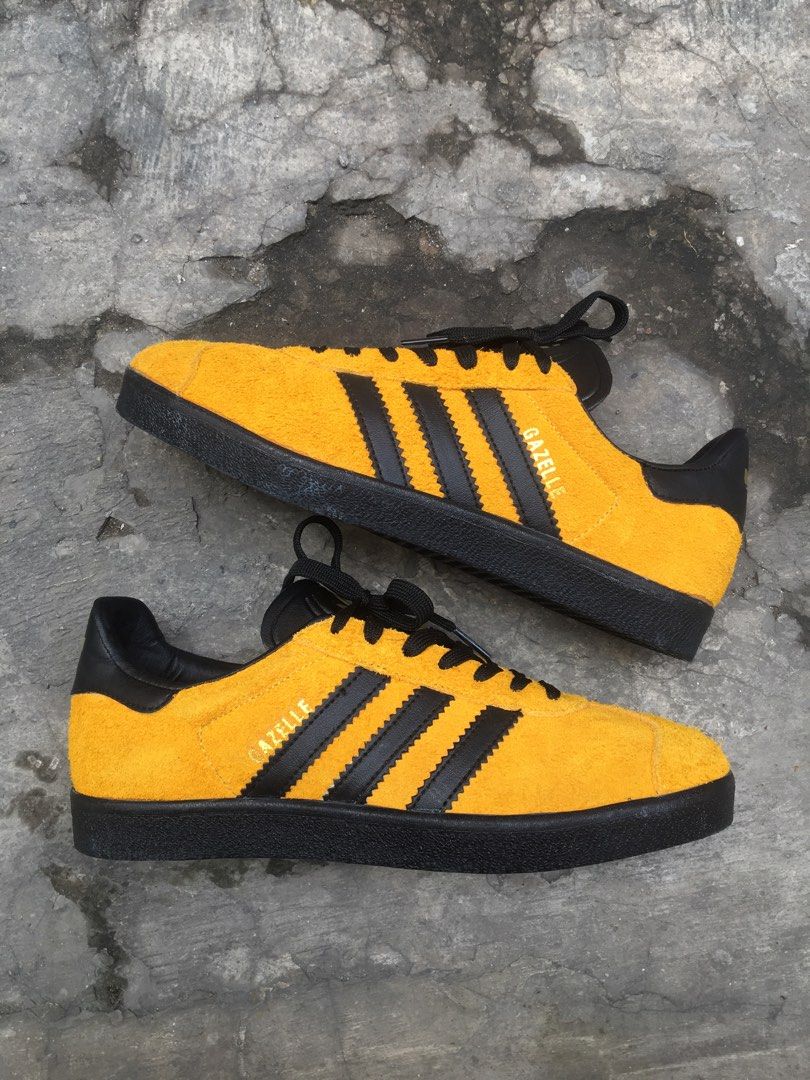 Adidas gazelle size 41, Fesyen Pria, Sepatu Sneakers di Carousell