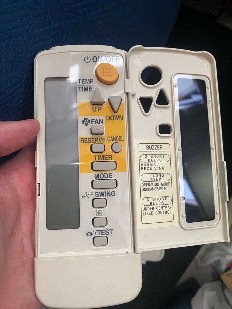 Almost new Daikin original Aircon Remote Control BRC4C153, TV & Home