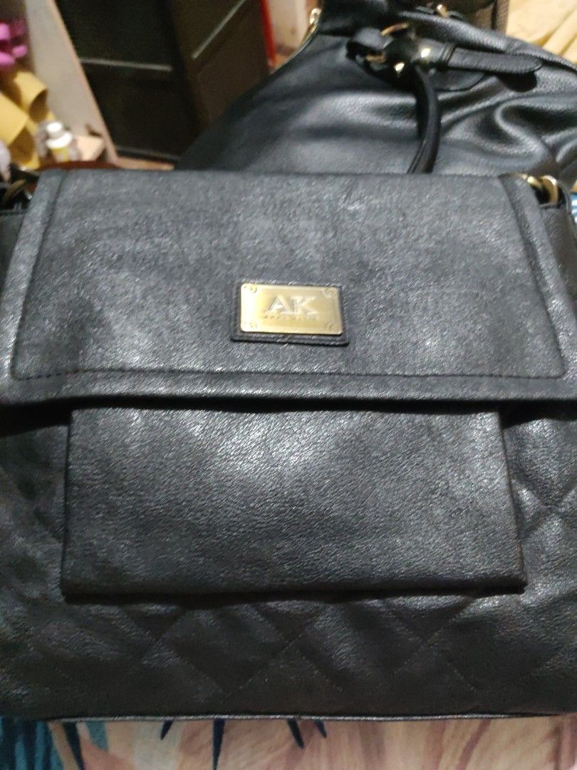 AnneKlein original pre-loved (Category: Cross-body Bags) located in Davao. Submitted by jo_0821 (Listing ID 1259450088, Image 1). Description: .