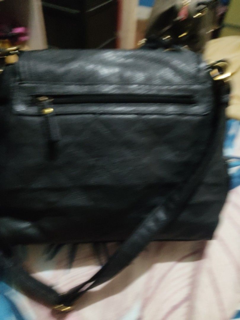 AnneKlein original pre-loved (Category: Cross-body Bags) located in Davao. Submitted by jo_0821 (Listing ID 1259450088, Image 2). Description: .