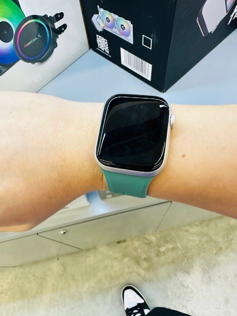 APPLE WATCH DUAL TONE RUBBER BAND, Mobile Phones & Gadgets, Wearables