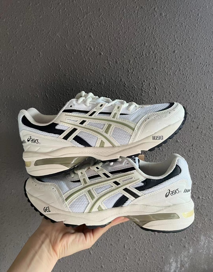 Asics GEL 1090 skid resistant and wear resistant low tops