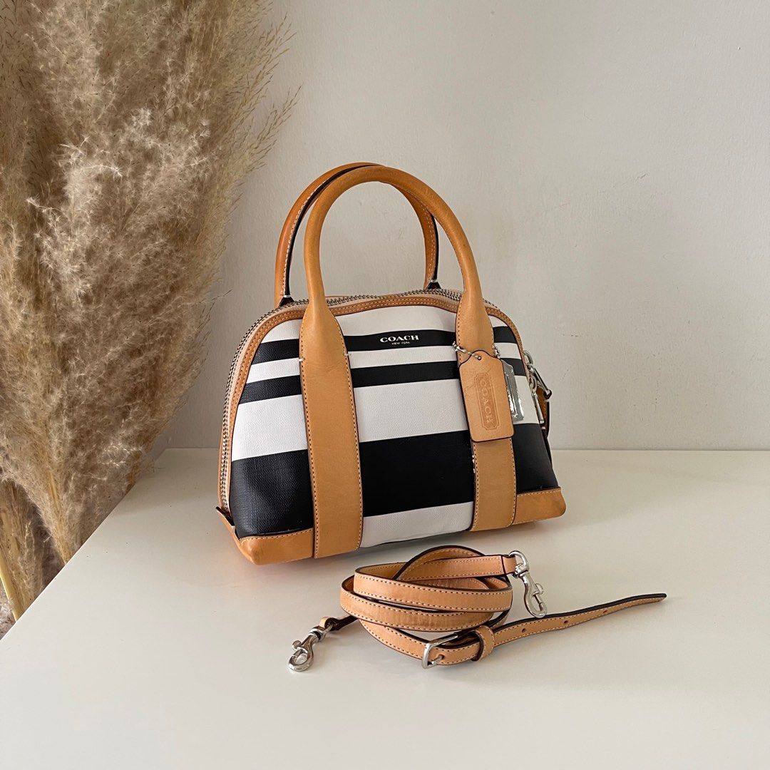 Coach on X: Online exclusive: the Bleecker Penny Crossbody    / X