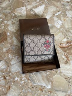 GUCCI GOLD MONOGRAM LEATHER IPOD NANO CASE BNIB FREE US S/H