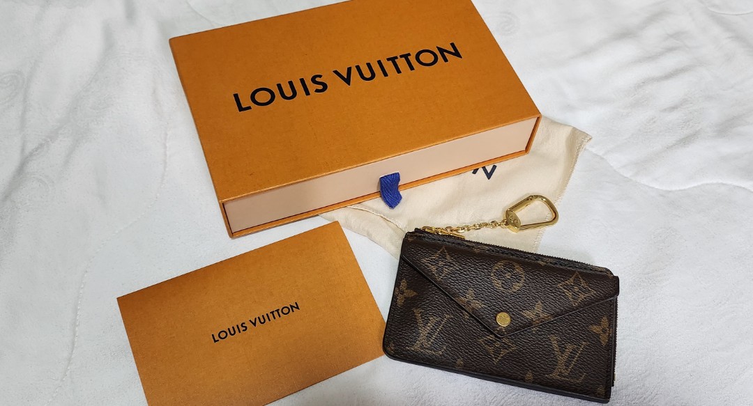 Louis Vuitton SLG, Women's Fashion, Bags & Wallets, Wallets & Card holders  on Carousell