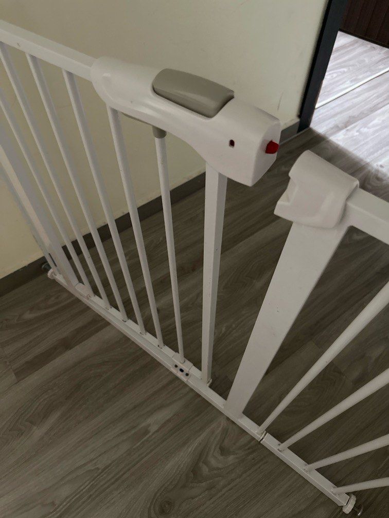 Flalivi auto close safety baby gate sales