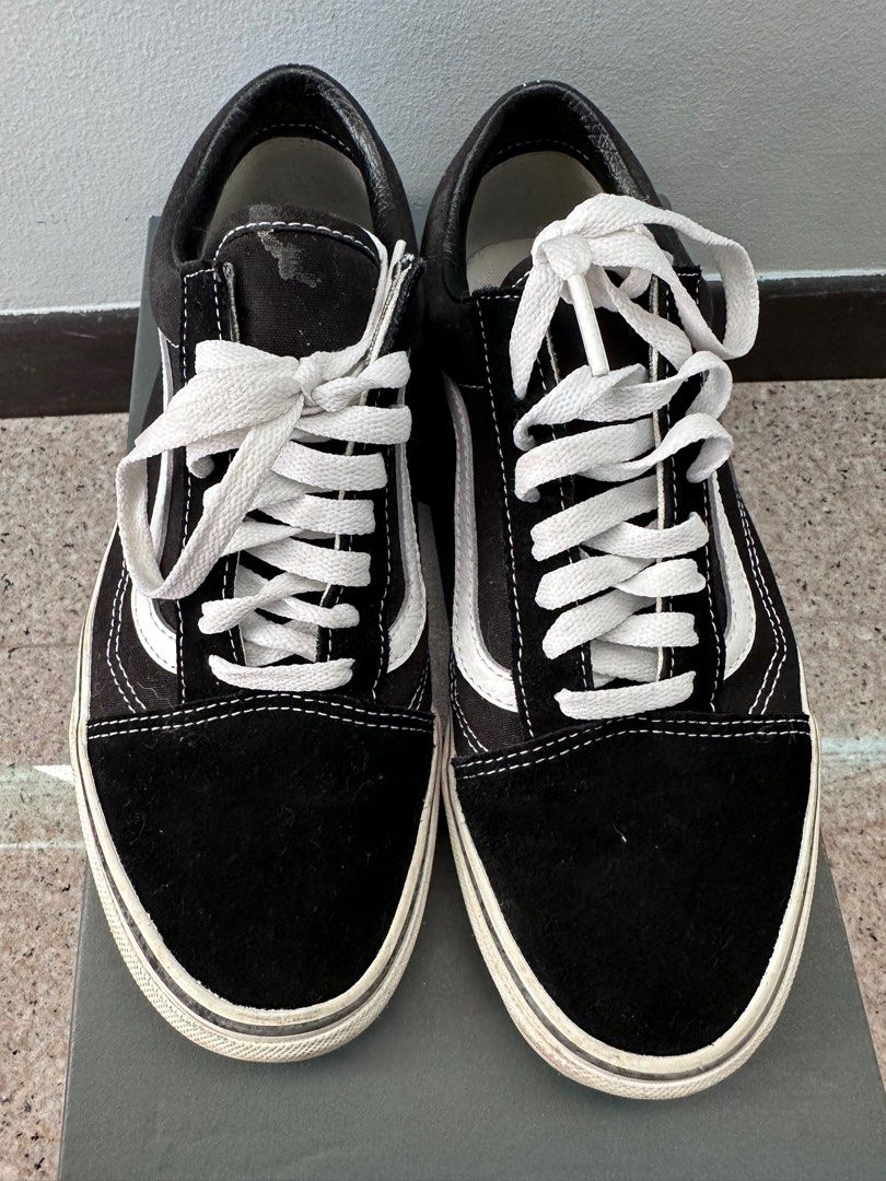 Vans OLD SKOOL Men Sneakers Black main image 1