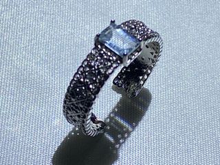 (Category: ) located in . Submitted by lovelife-official-store (Listing ID 1259595836, Image 1). Description: .