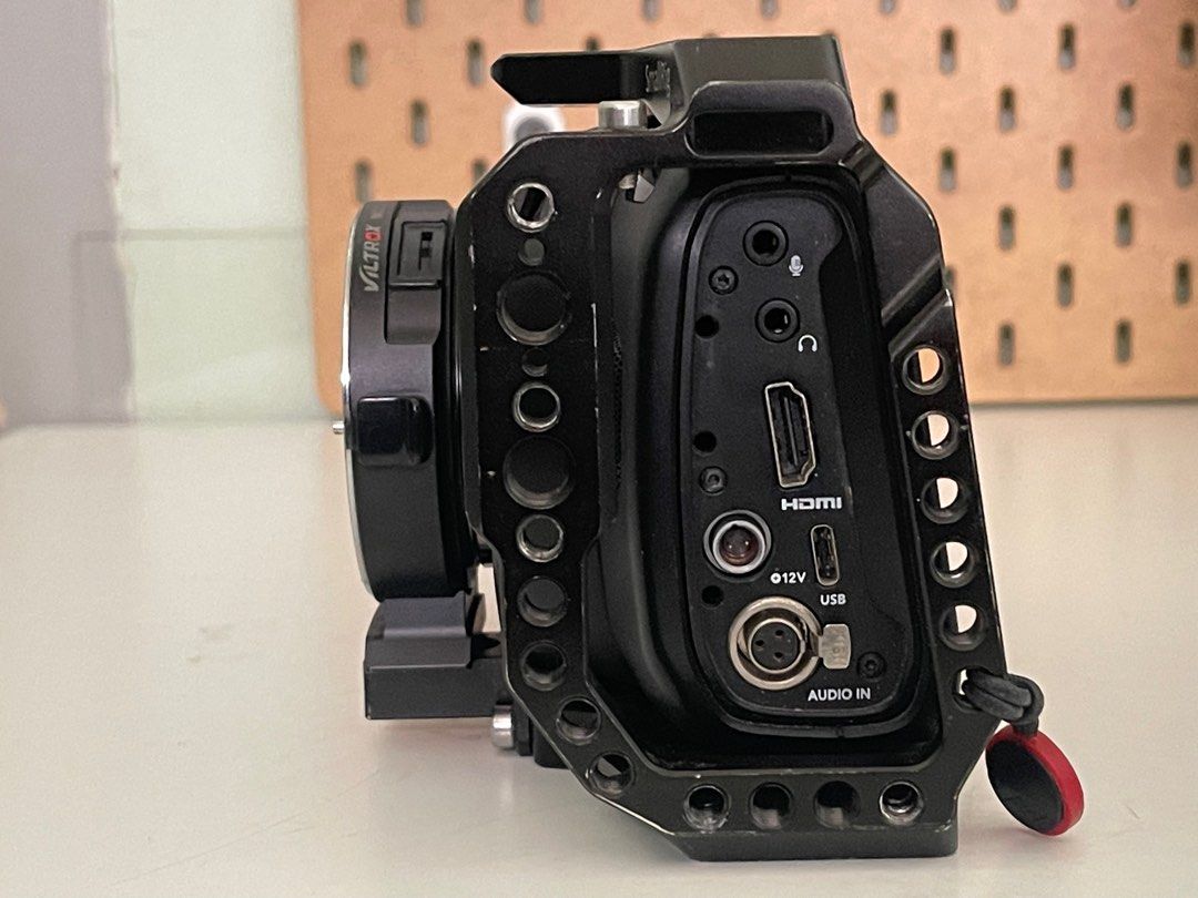 BMPCC4K + EF MOUNT SPEEDBOOSTER Blackmagic design pocket cinema