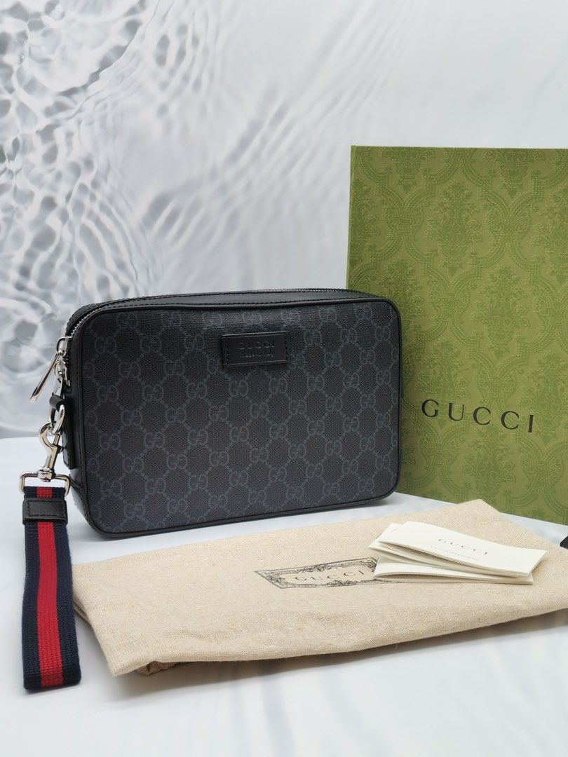 small Gucci clutch purse - Depop