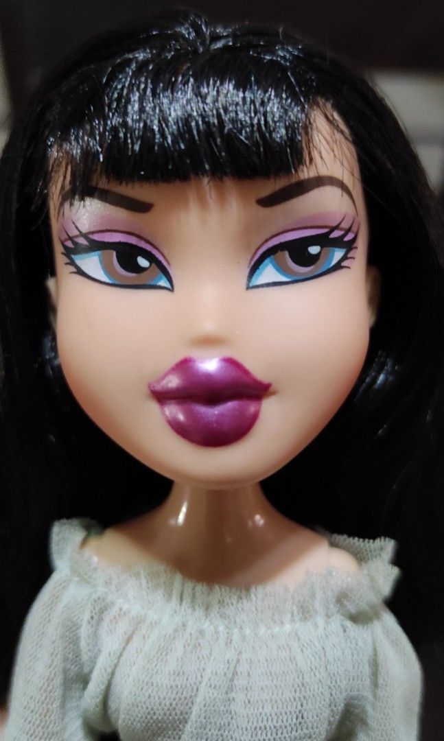 Bratz Jade Strut It Doll, Hobbies & Toys, Toys & Games on Carousell