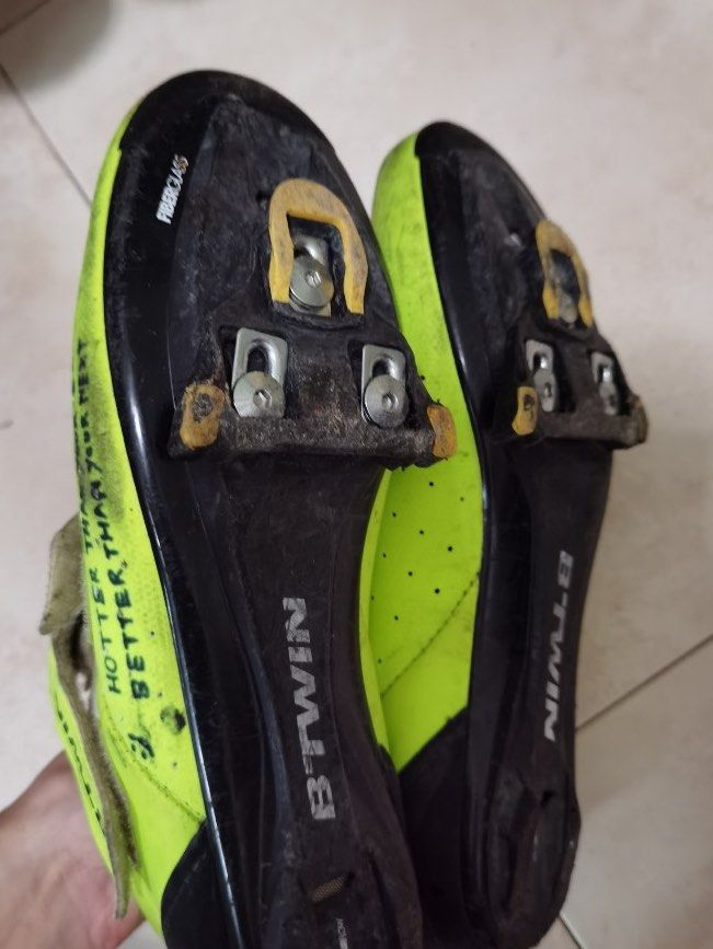 Btwin clipless cleats shoes Sports Equipment Bicycles Parts Parts Accessories on Carousell