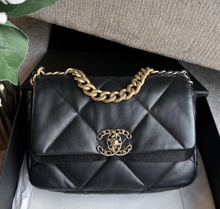 1,000+ affordable chanel wallet on chain woc For Sale, Bags & Wallets