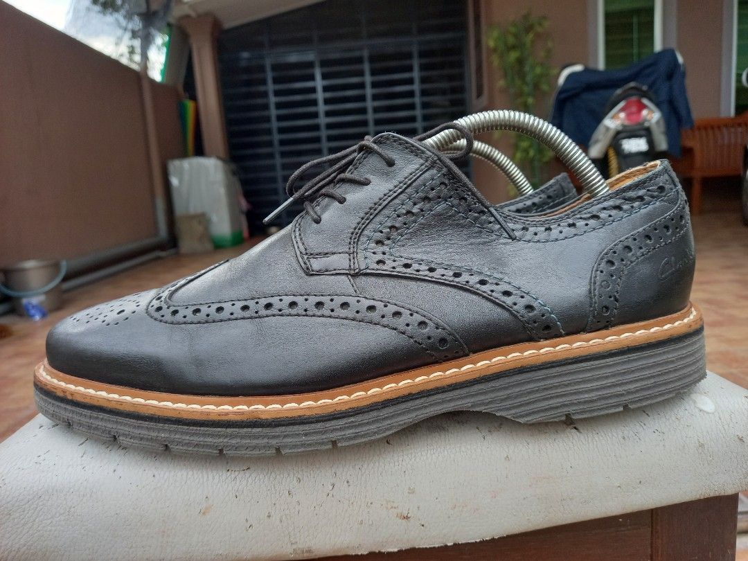 Clark shoes wintip Men s Fashion Footwear Dress shoes on Carousell