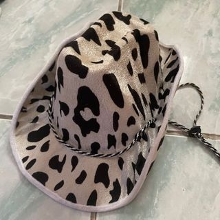 LV UMBRELLA, Women's Fashion, Watches & Accessories, Hats & Beanies on  Carousell
